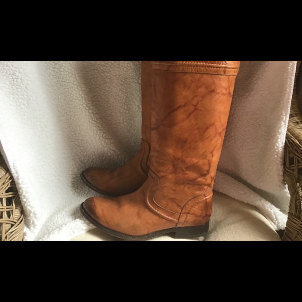 Women’s Frye boots.. - Picture 2 of 5